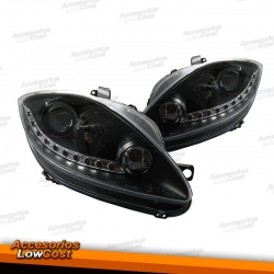 FAROS CON LUZ DIURNA LED SEAT LEON 1P, ALTEA 5P Y TOLEDO 5P 04-09. FONDO NEGRO.