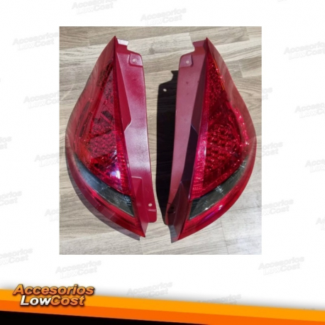 FAROLINS LED FORD FIESTA MK7. VERMELHO / CROMADO